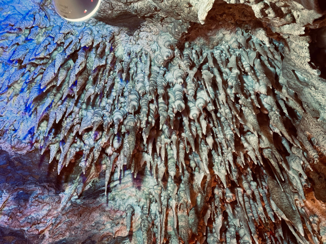 Crystal Grottoes Caverns景点图片
