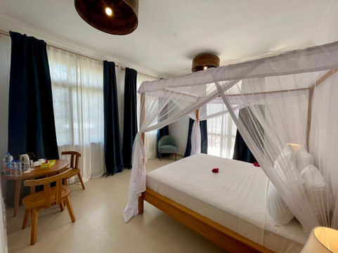 海洋精品酒店主图