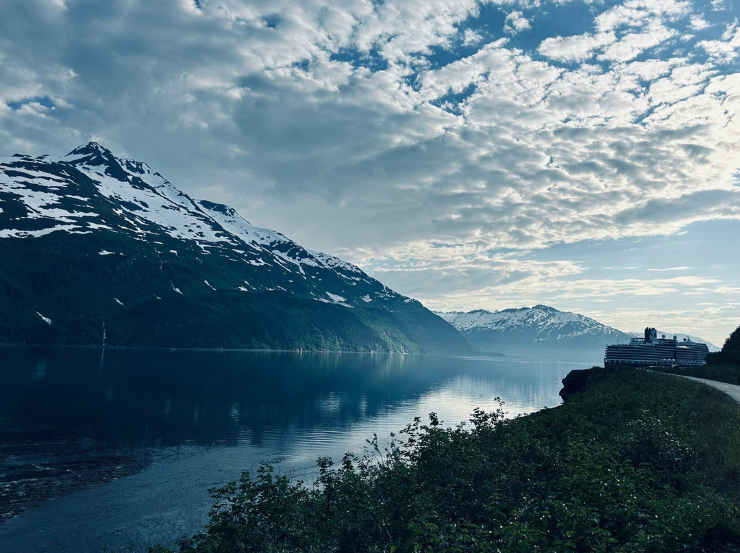 Whittier Harbor-惠提尔必去景点