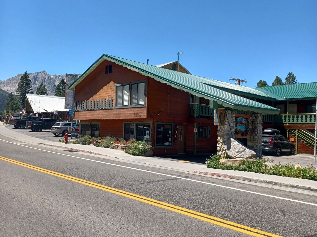 June Lake Motel主图