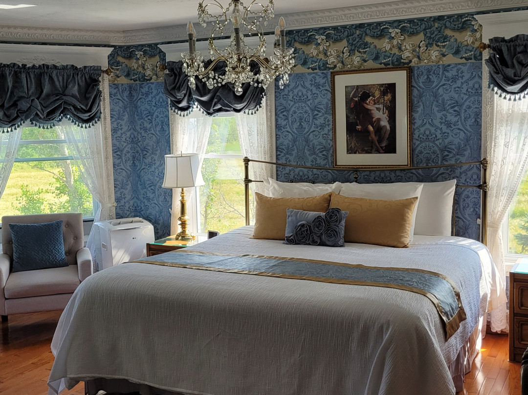 Twin Peaks Bed & Breakfast主图