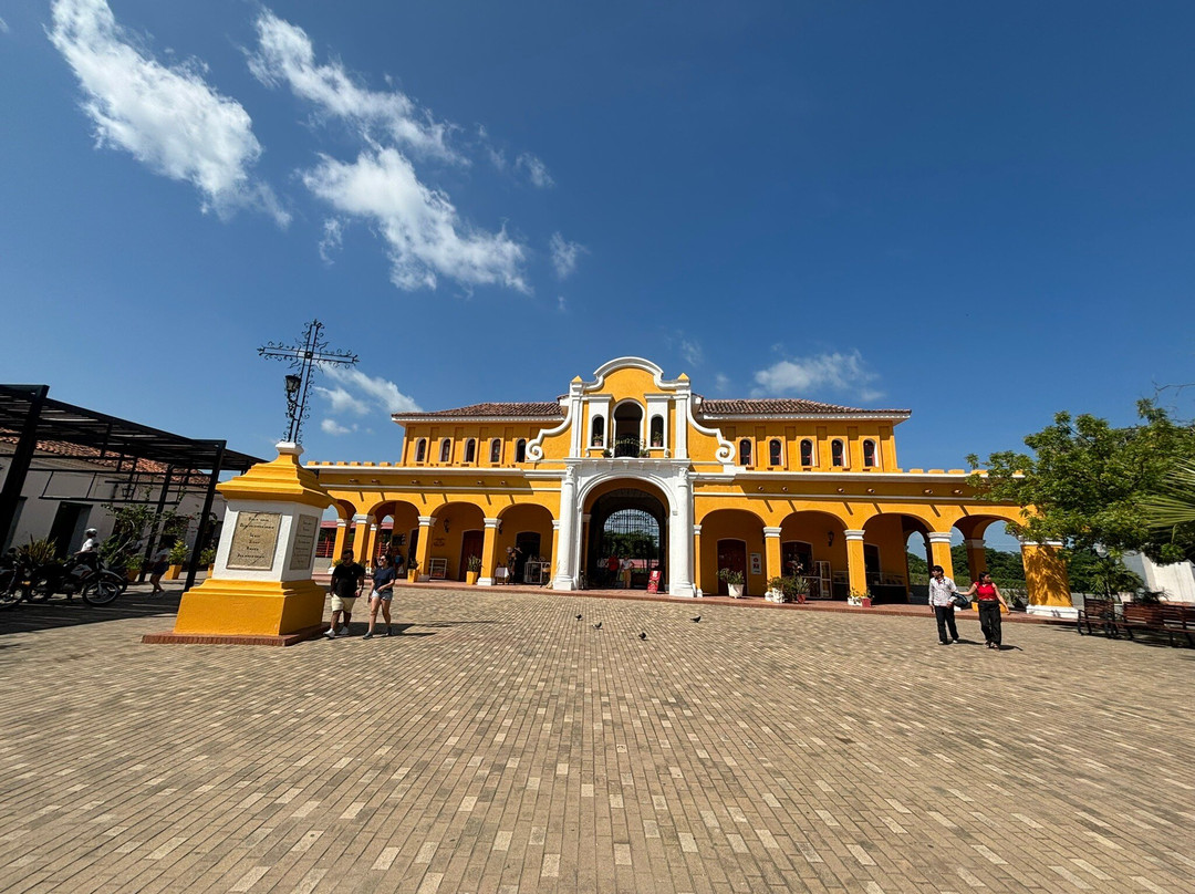 Iglesia de la Inmaculada Concepcion-蒙波斯必去景点