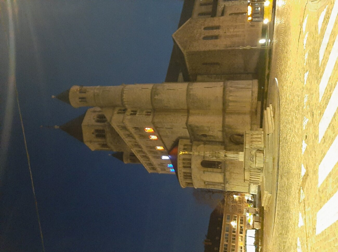 Collegiate Church of Saint Gertrude-尼薇必去景点