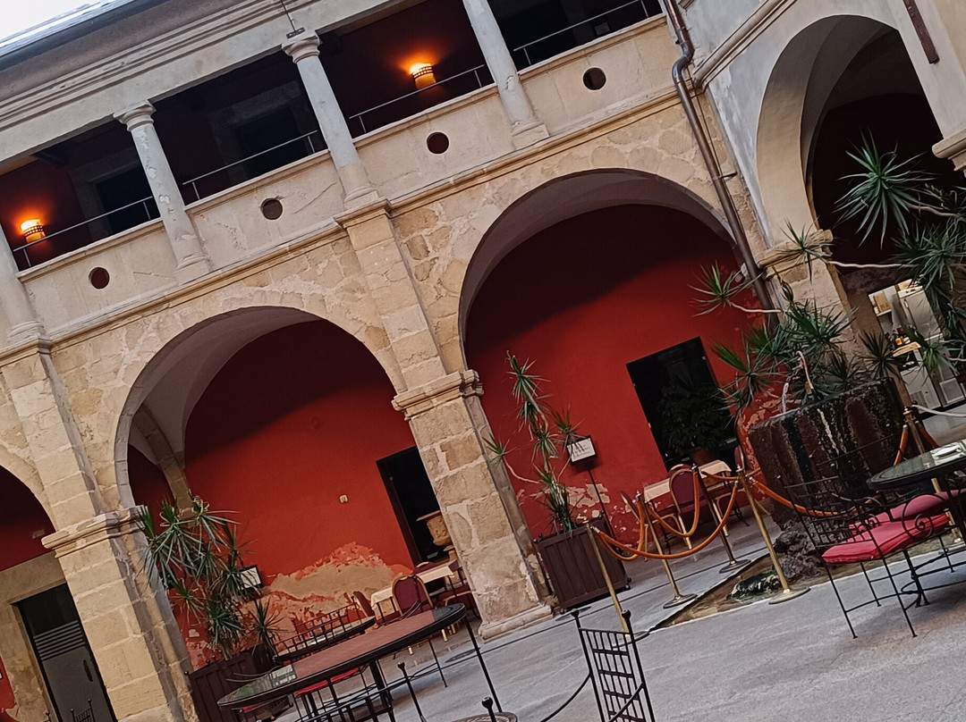 依赞特鲁希略酒店主图