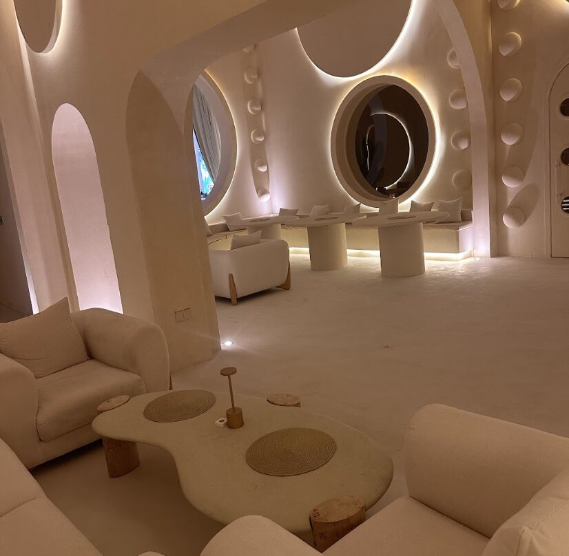 Arabian Cave Cafe Letizia