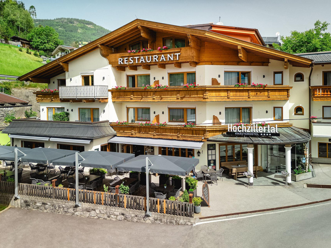 Kaltenbach酒店住宿-Kräuterhotel Hochzillertal****