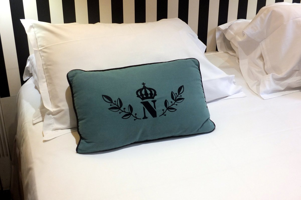 拿破仑酒店-客卧