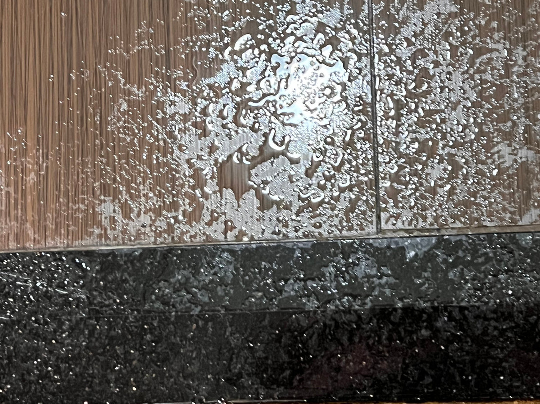 Clackamas Inn & Suites主图