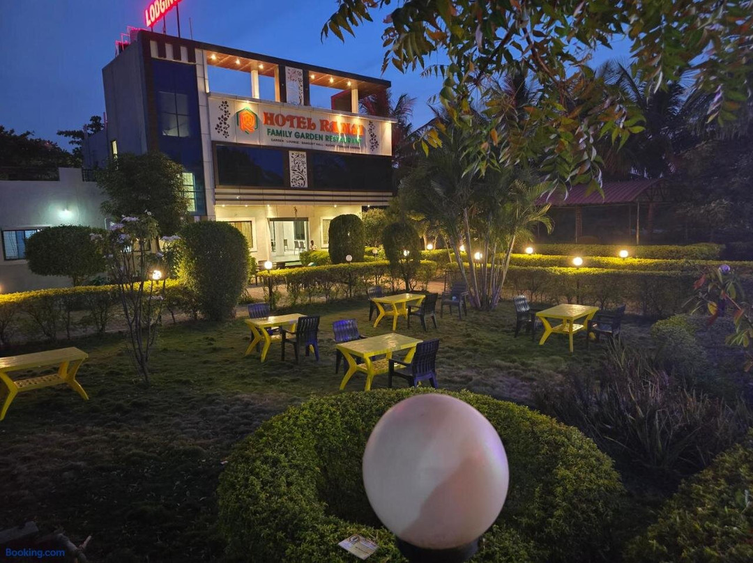 Hotel Ramji Family Garden Lodging Restaurant
