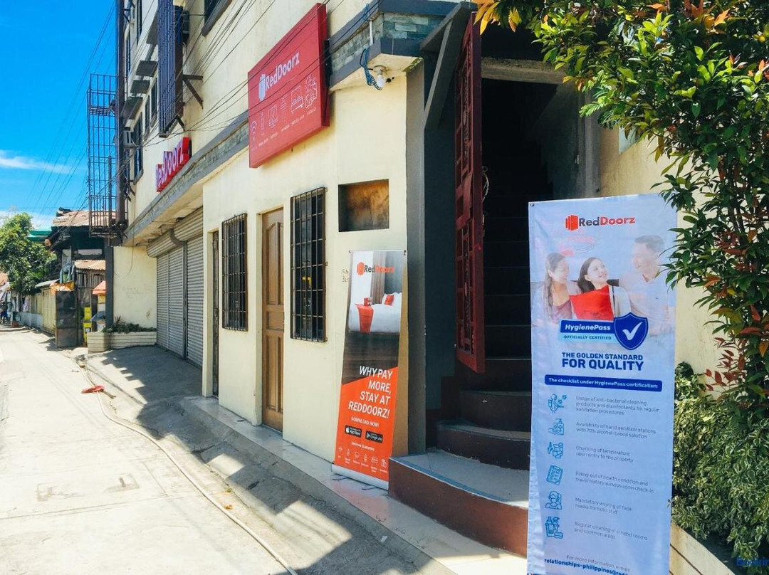 RedDoorz @ El Cuarto SRP Talisay