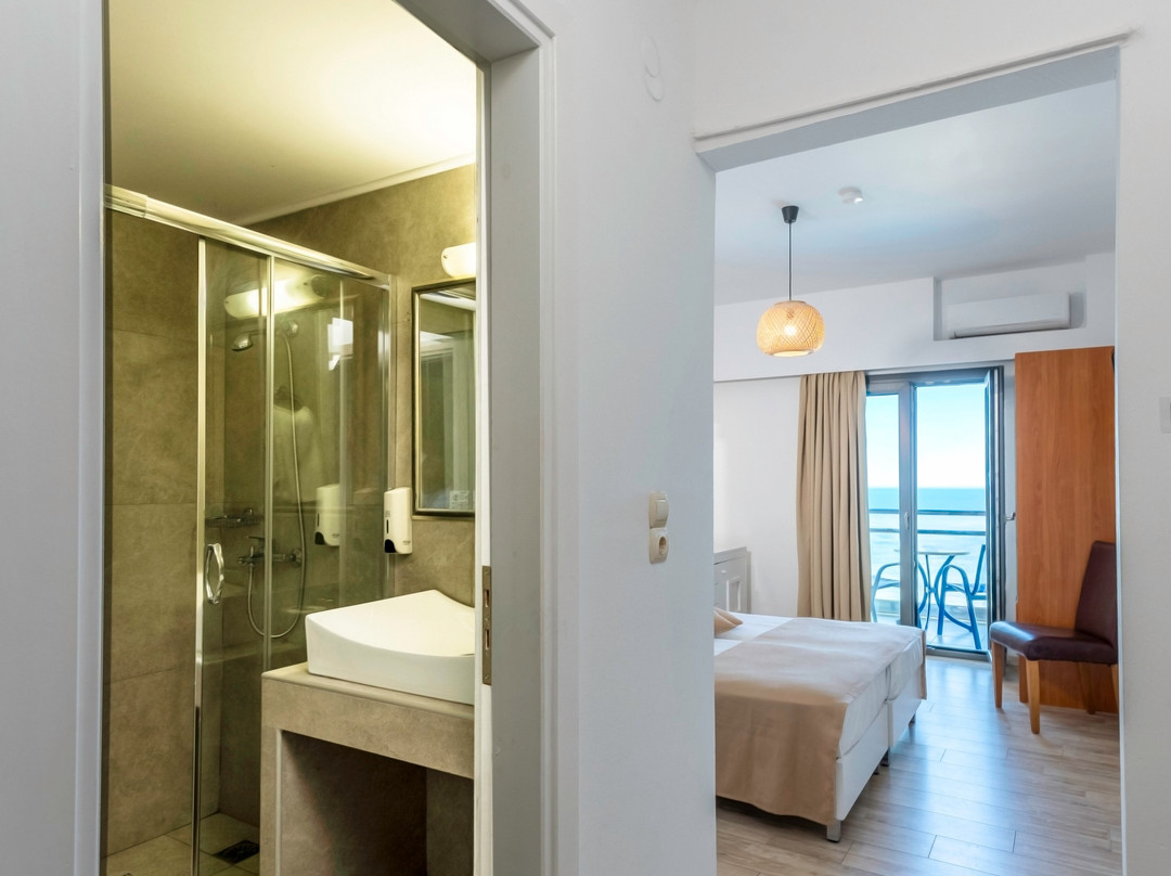 Sunset Beach Hotel主图