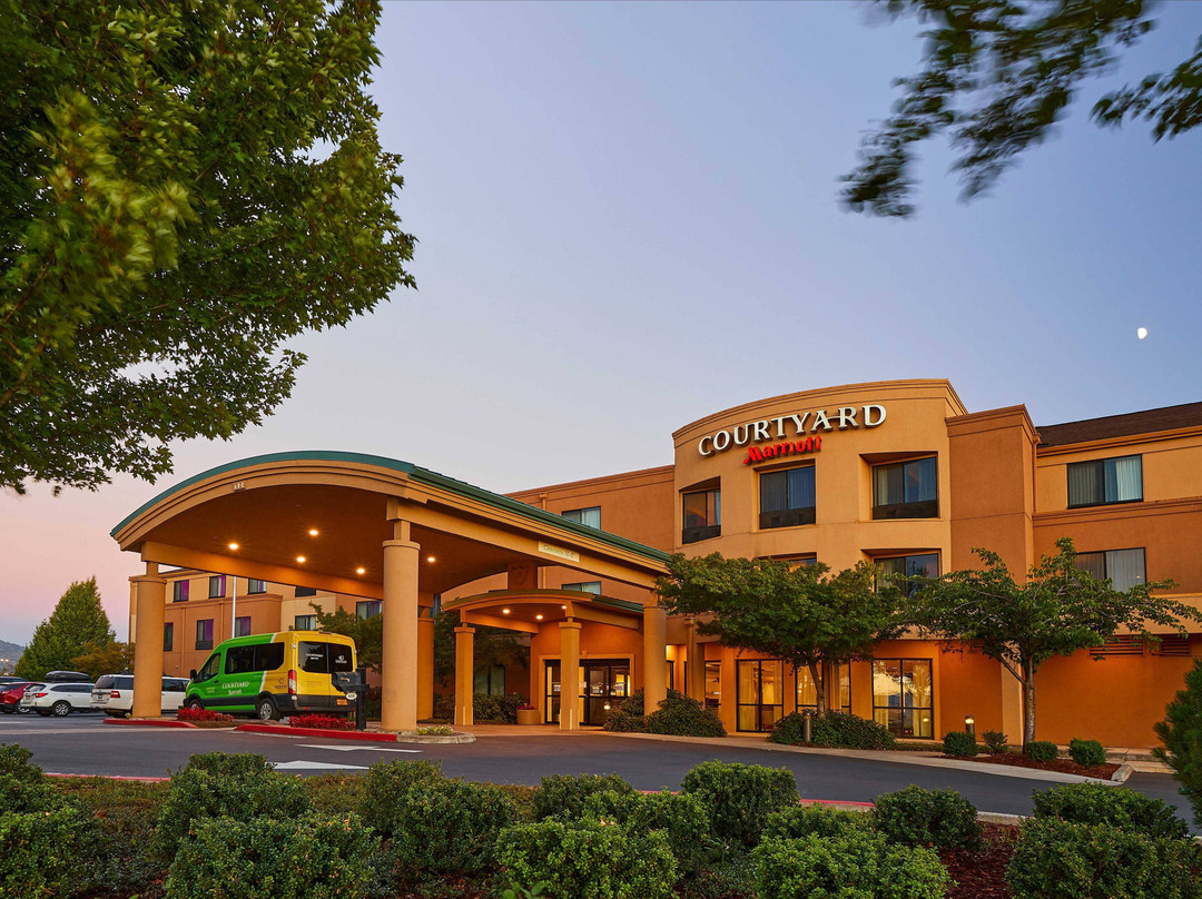 Butte Falls酒店住宿-Courtyard by Marriott Medford Airport