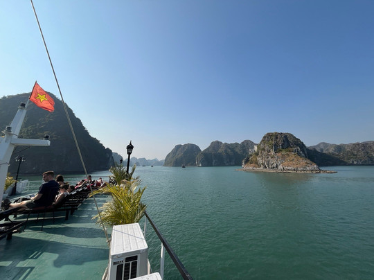 Aduta Cruise-Cat Ba Town必去景点