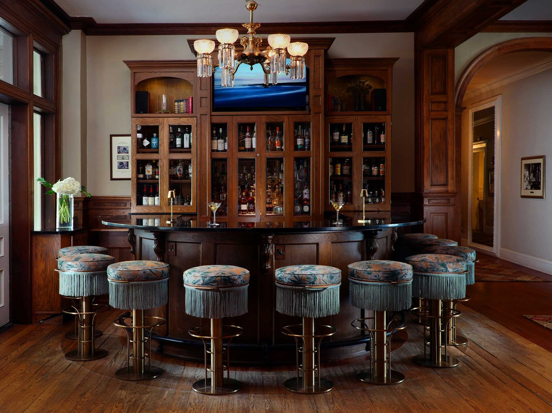 The Alexander Bar & Boar's Head Lounge