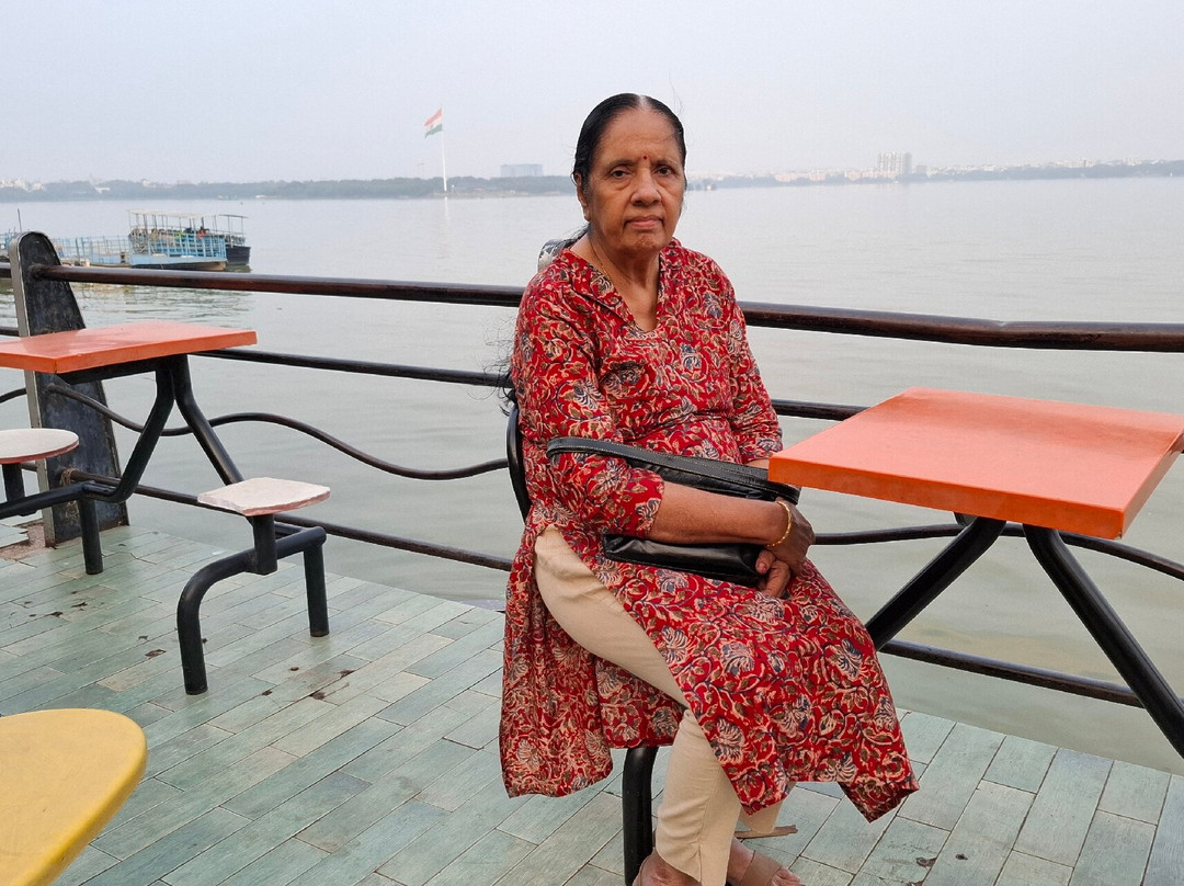 Hussain Sagar Lake景点图片