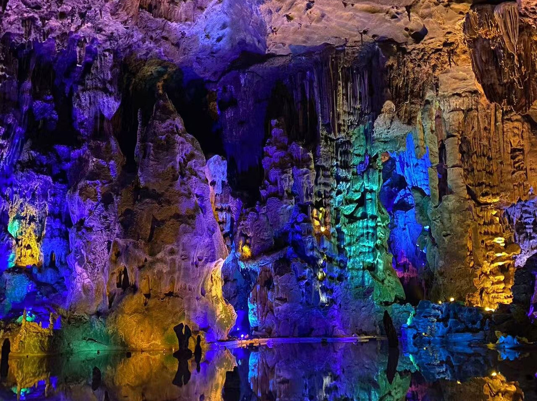 英德宝晶宫-英德市必去景点