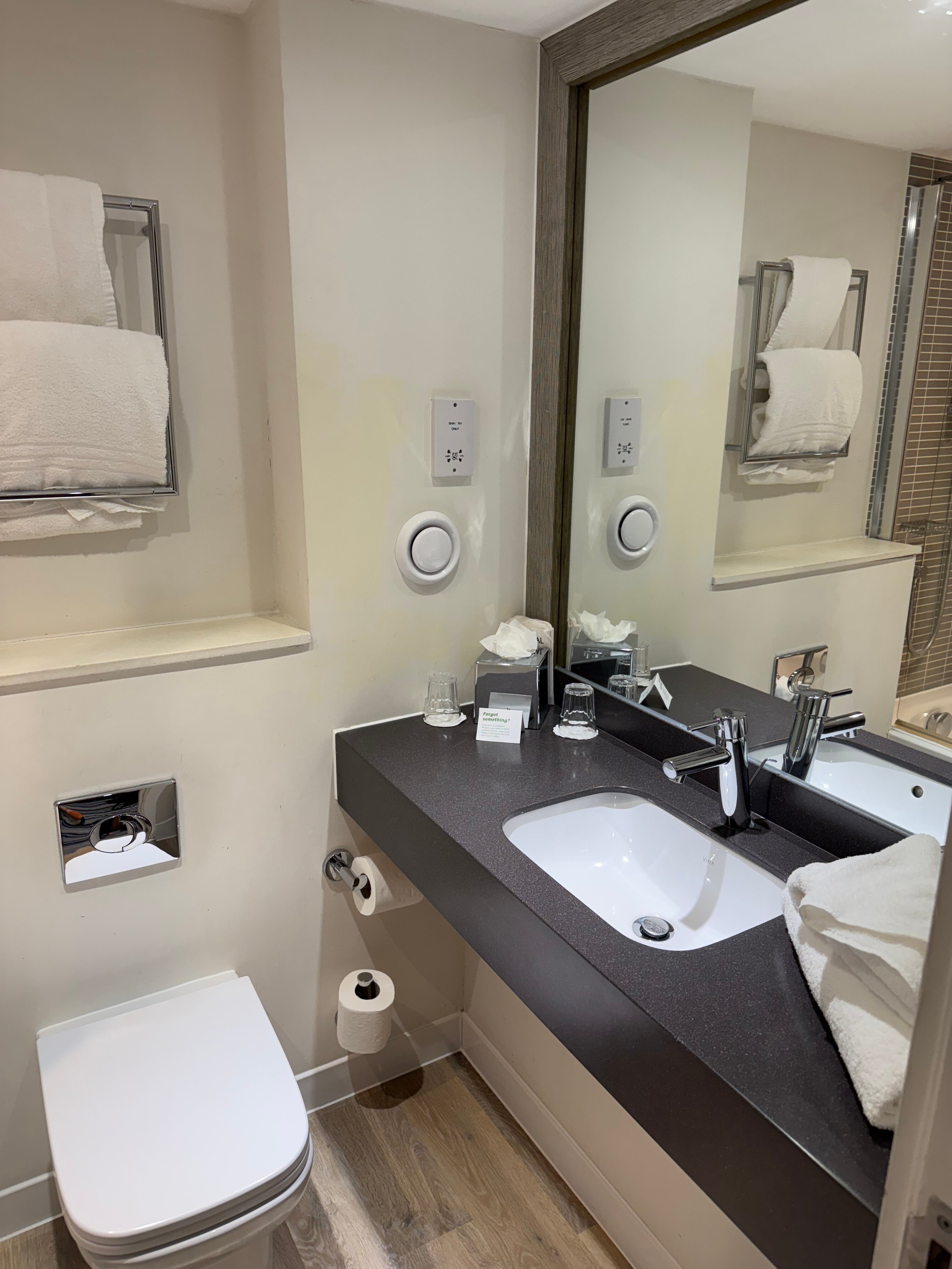 Holiday Inn Runcorn, an IHG hotel-浴室