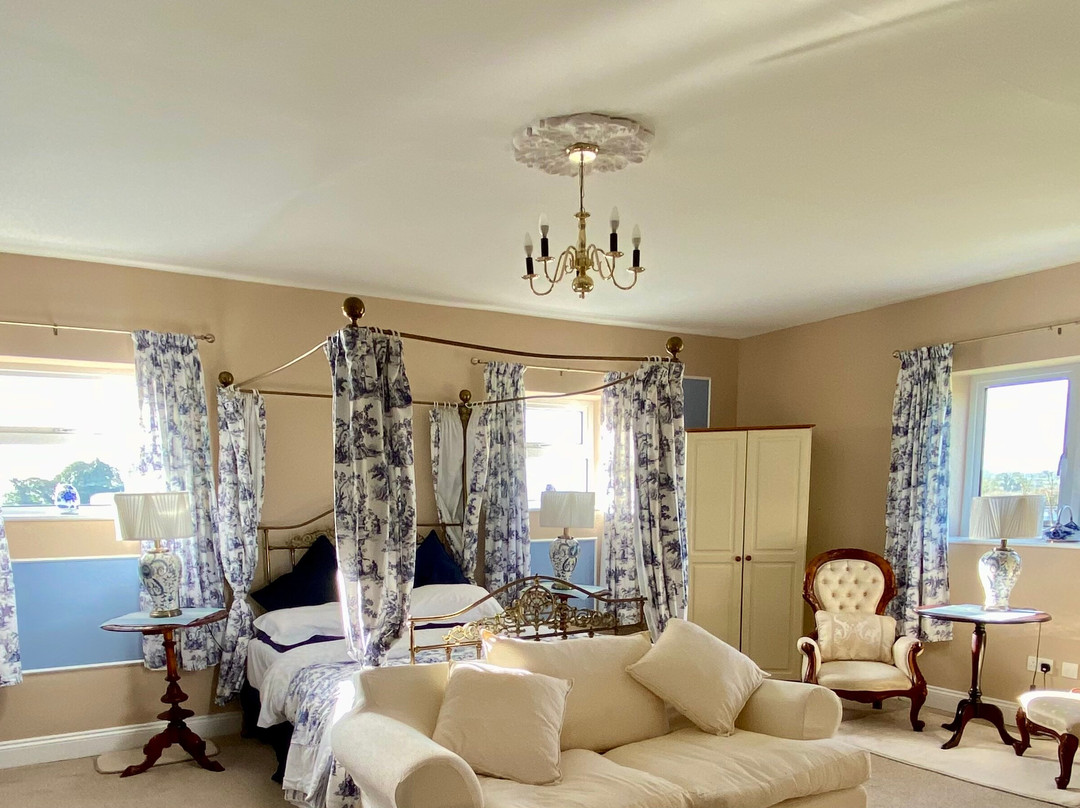 Rossmanagher House主图