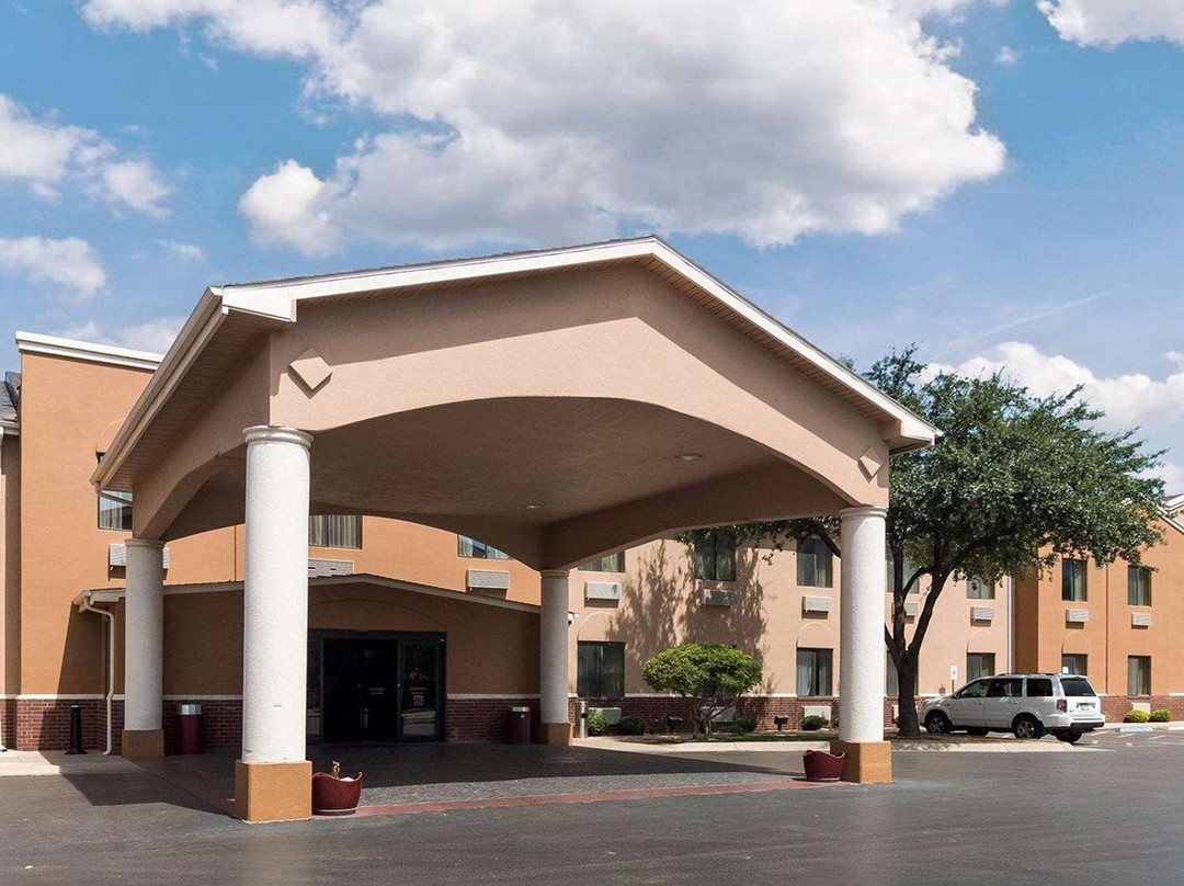 Quality Suites Midland North Loop 250