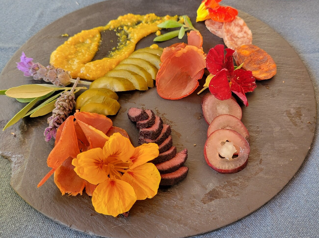 Bodega Dos Buhos-圣米格尔护城必去景点