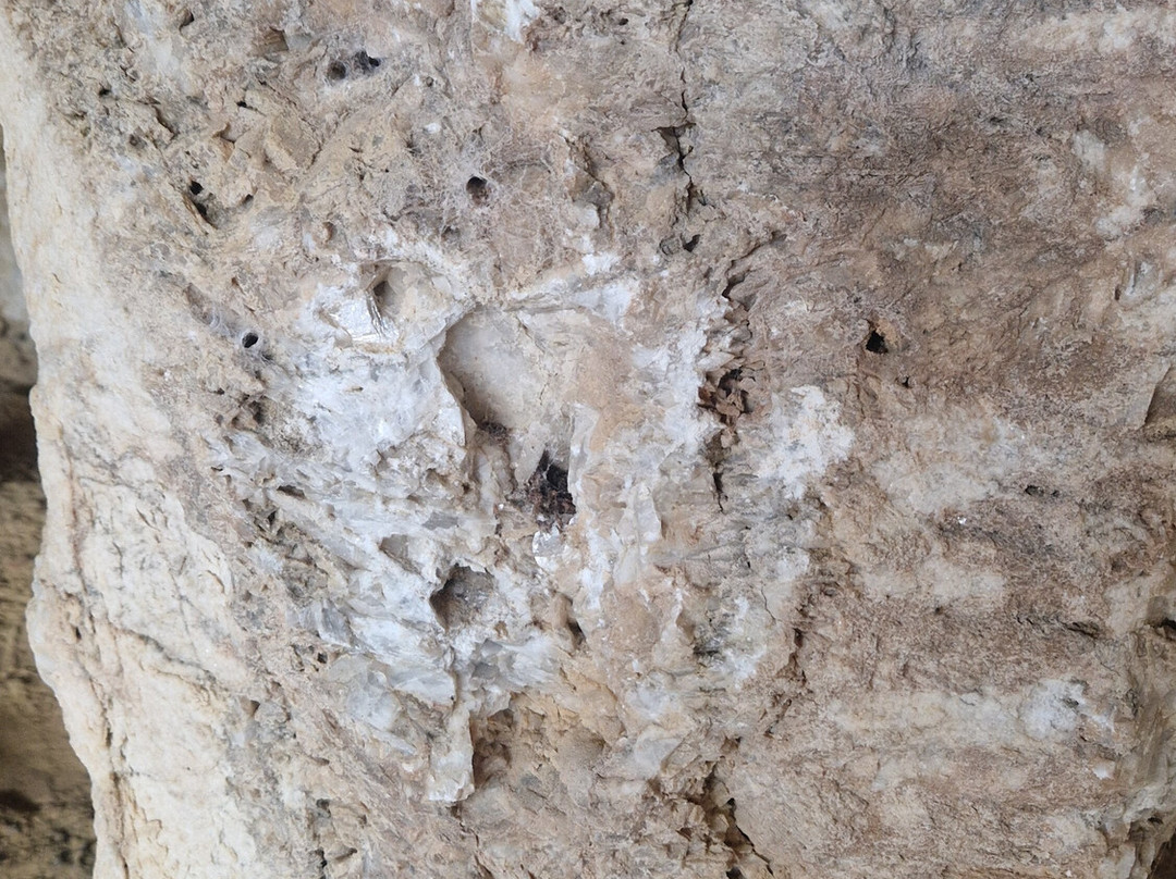 White Stone Cave-Kos Town必去景点