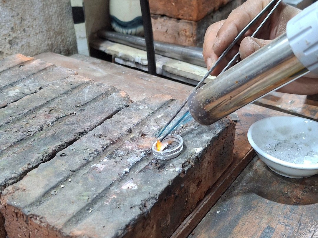 Lotus Leaf Fine Arts & Jewellery-Cam Chau必去景点