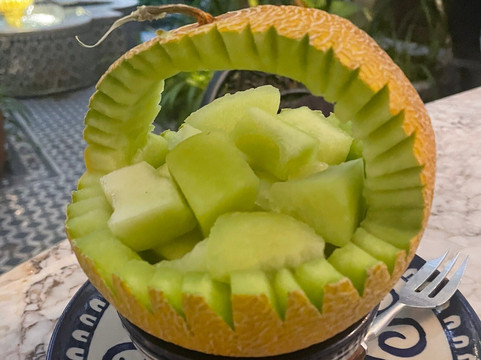 月亮与太阳庭院旅馆主图