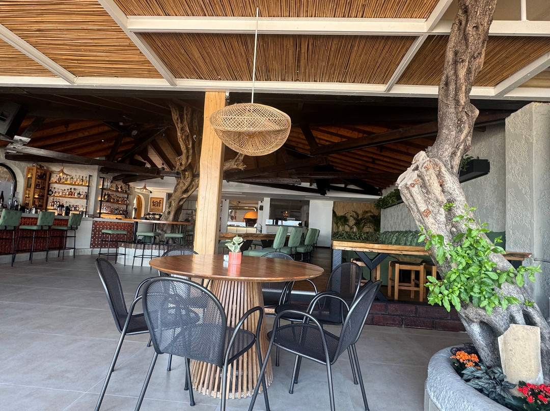 Olea Cocktail Bar-Ipsos必去景点