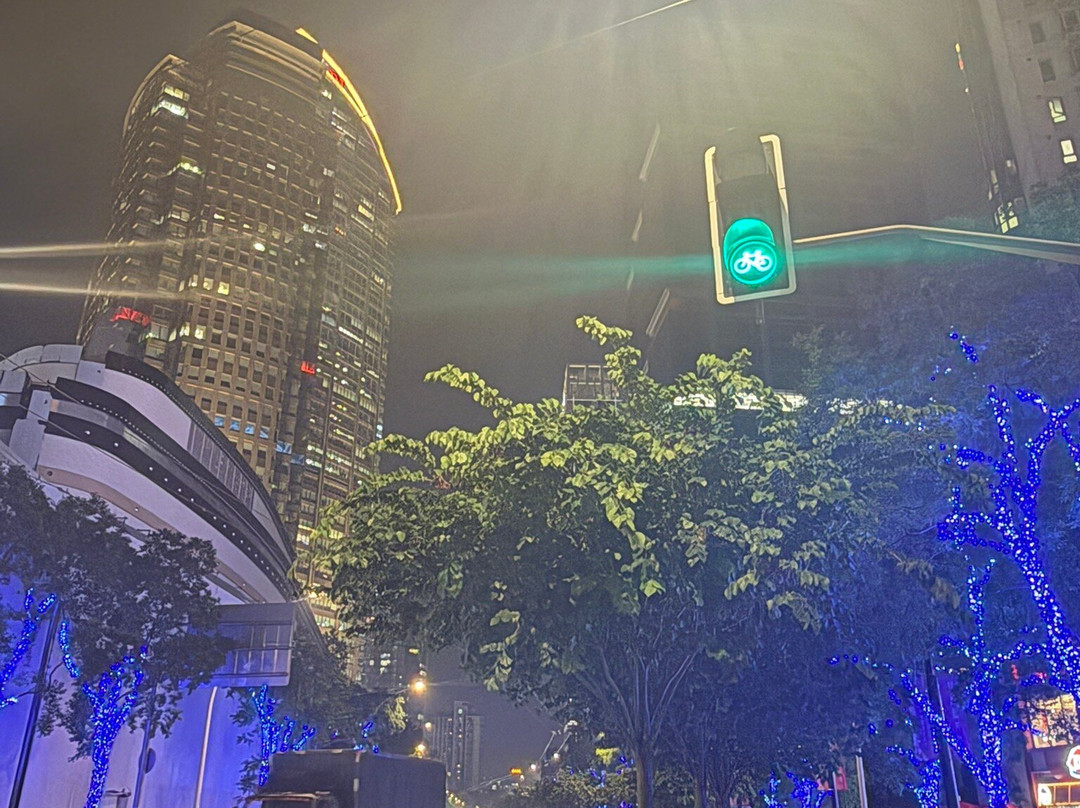 上海吴江路休闲娱乐街-上海市必去景点