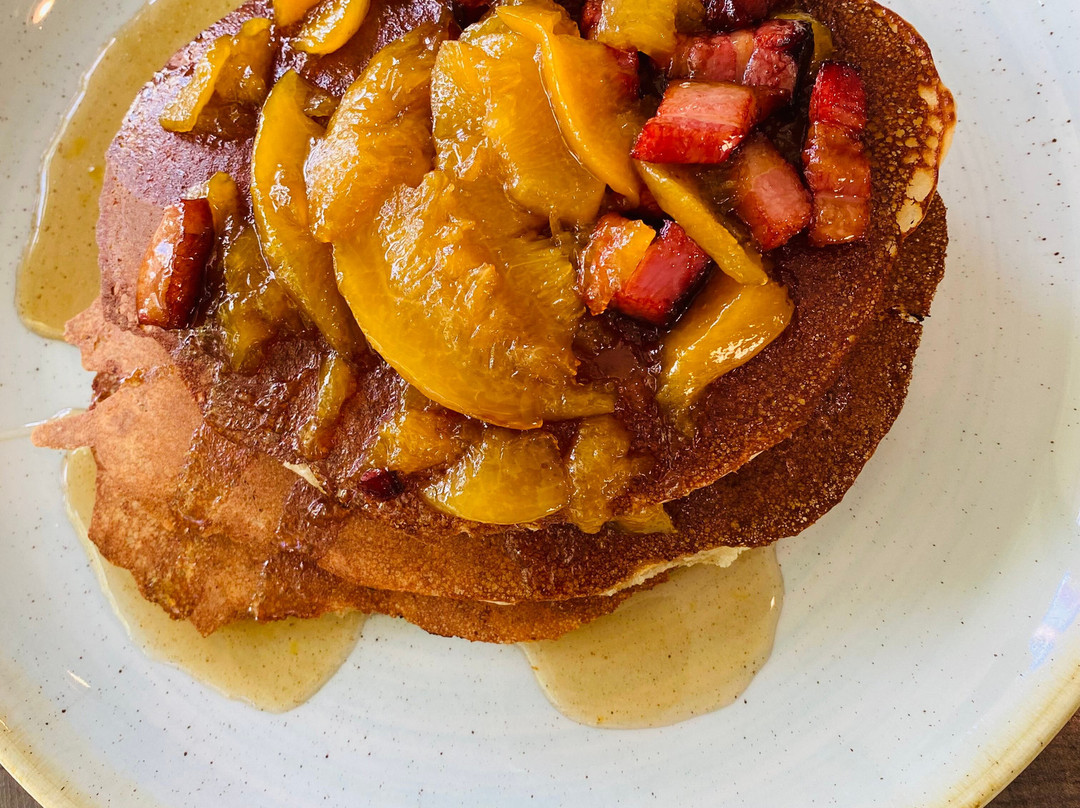 Shaw Club Hotel主图