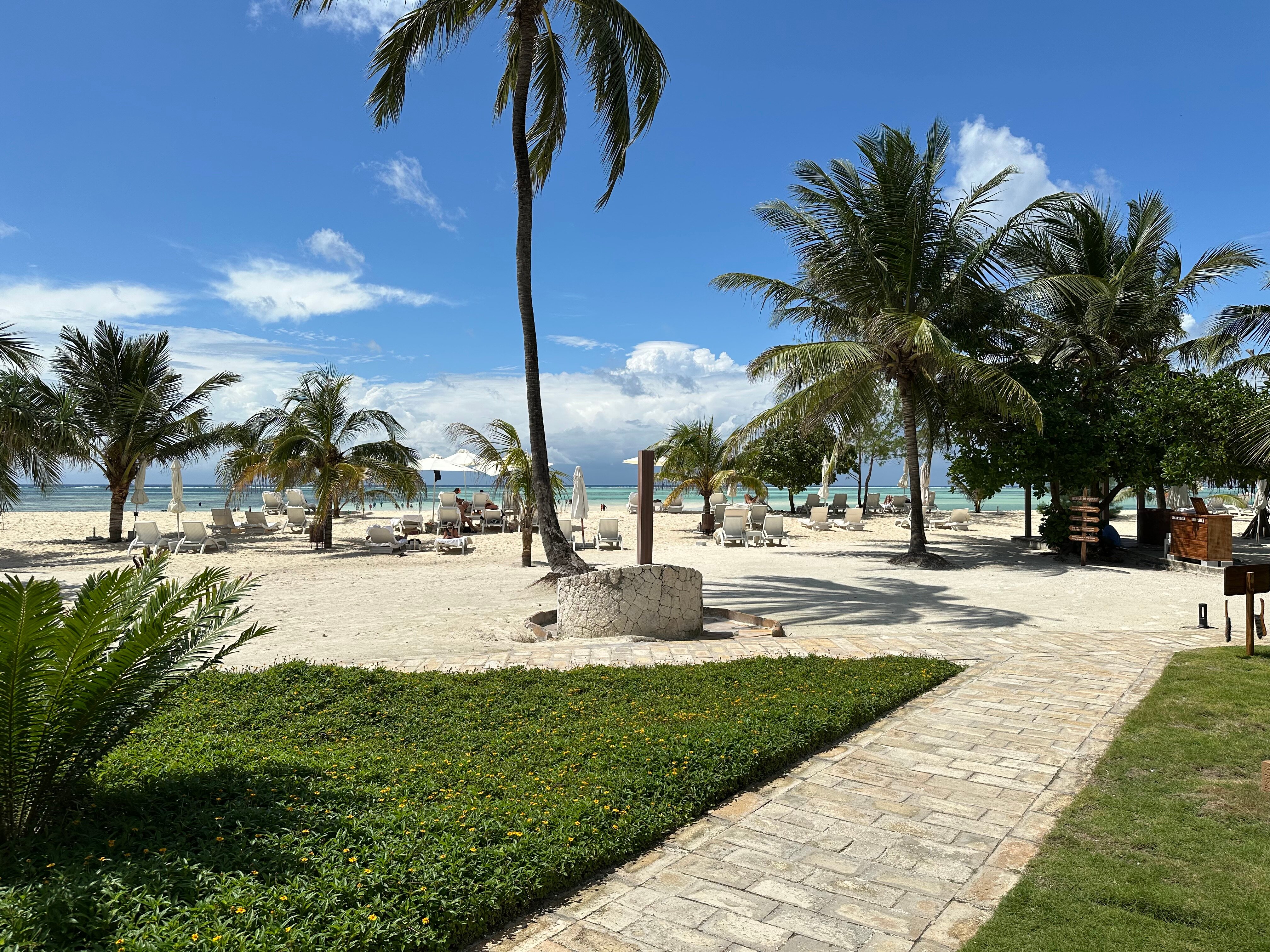Lux* Marijani Zanzibar-泳池