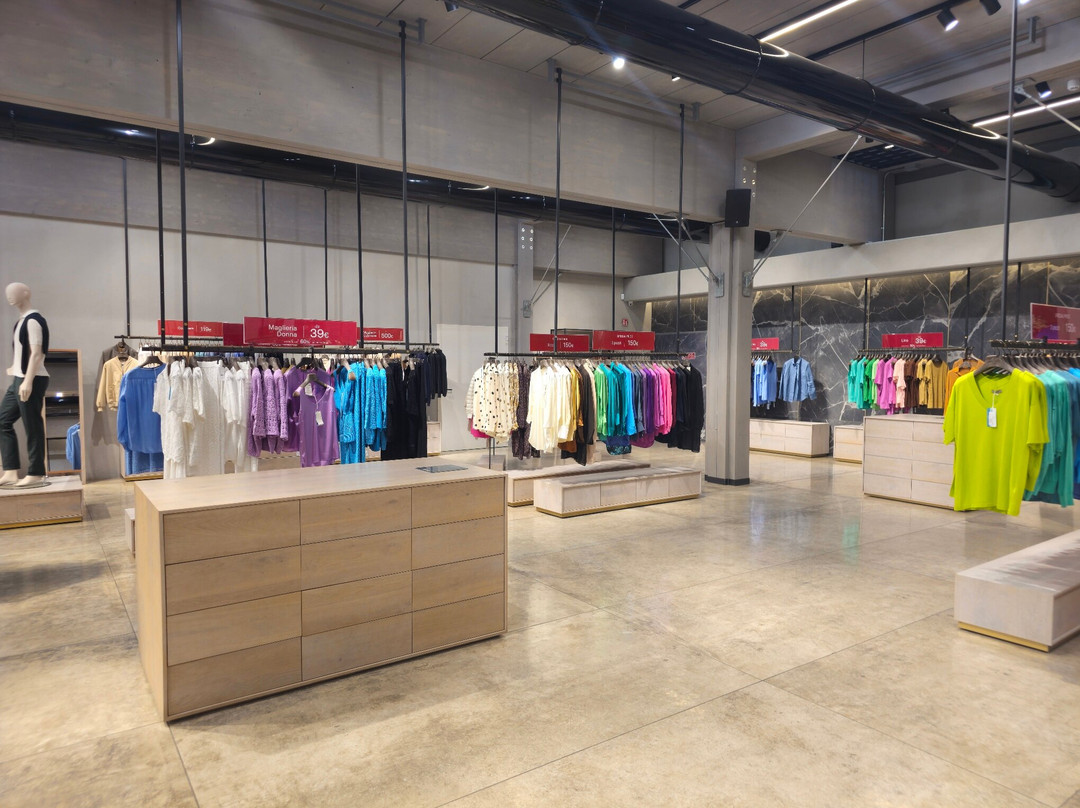 Falconeri Outlet-Avio必去景点