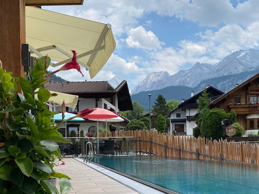 桑恩斯皮特泽酒店主图