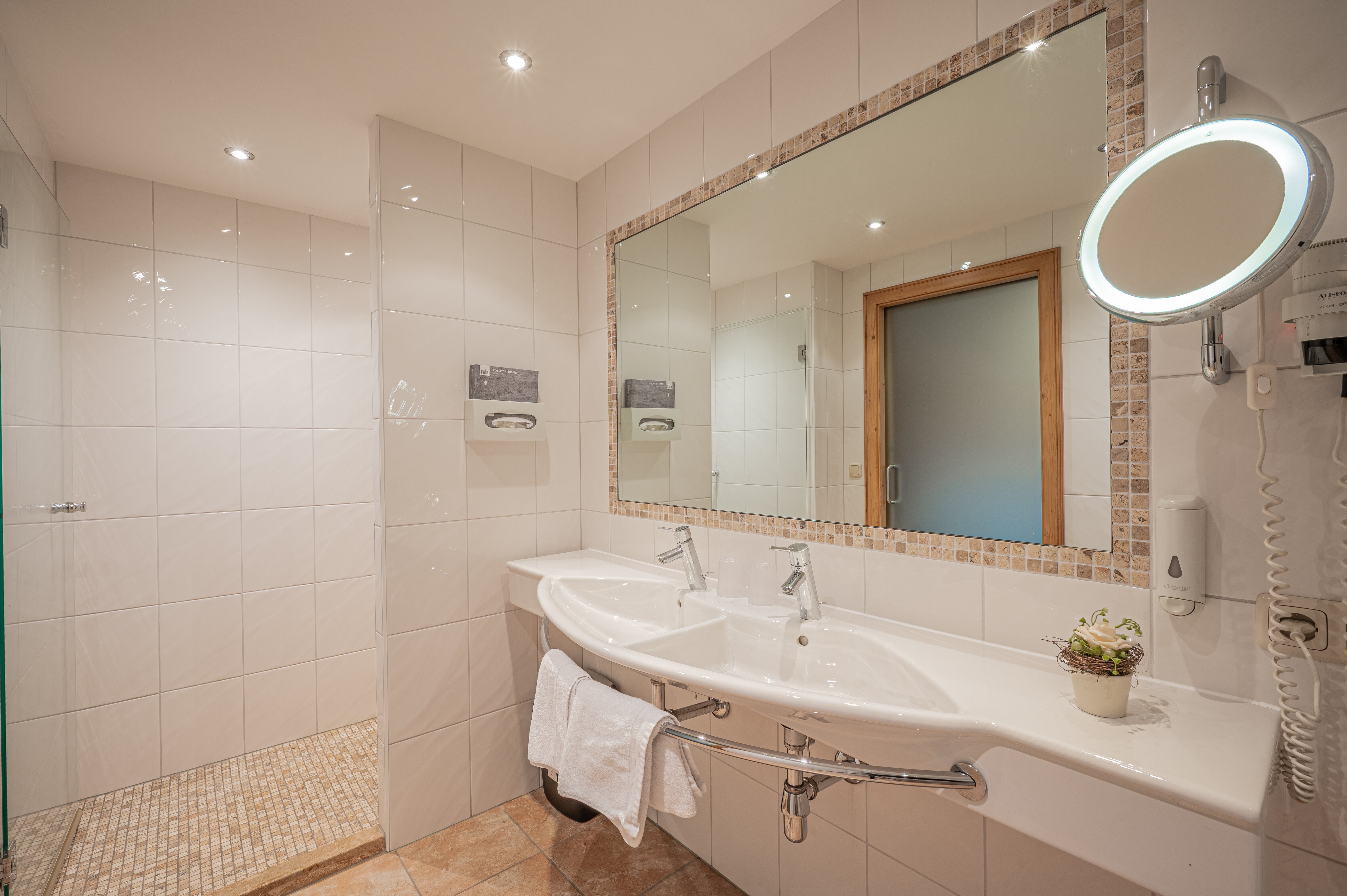 Rosslwirt Hotel-浴室