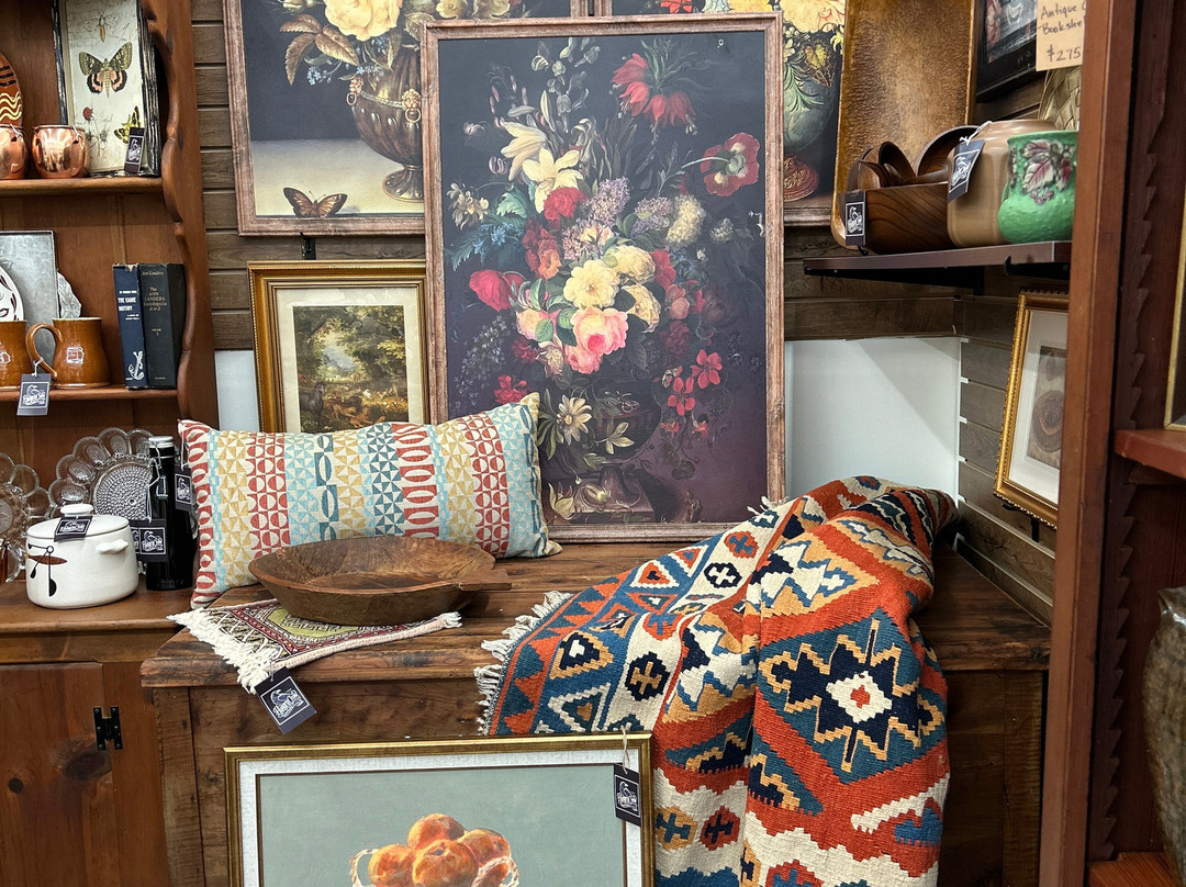 Treasure Hunt Antique Mall-Powder Springs必去景点