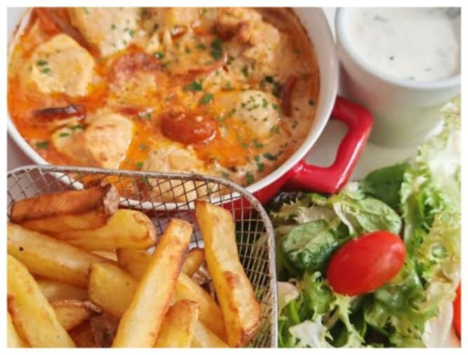 La Table En Chantée