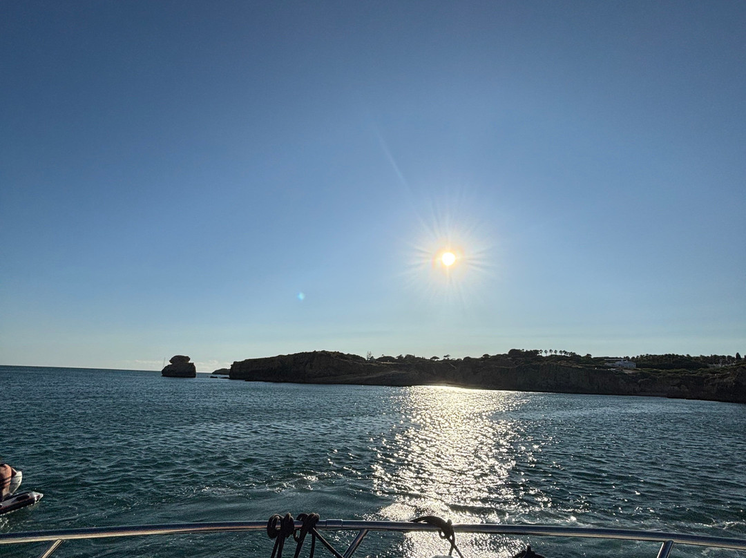 Mr. Cliff Yachts-维拉摩拉必去景点