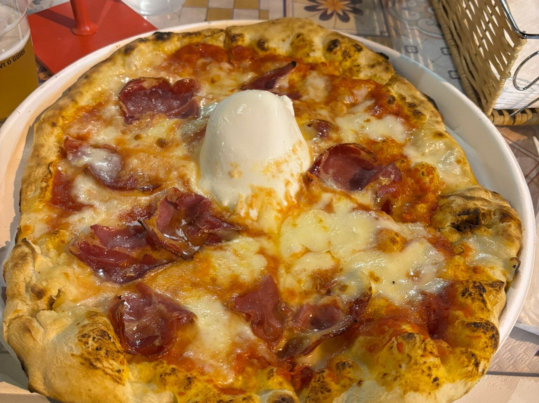 Pizza in Piazza by Evan