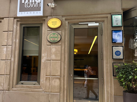 市中心酒店主图