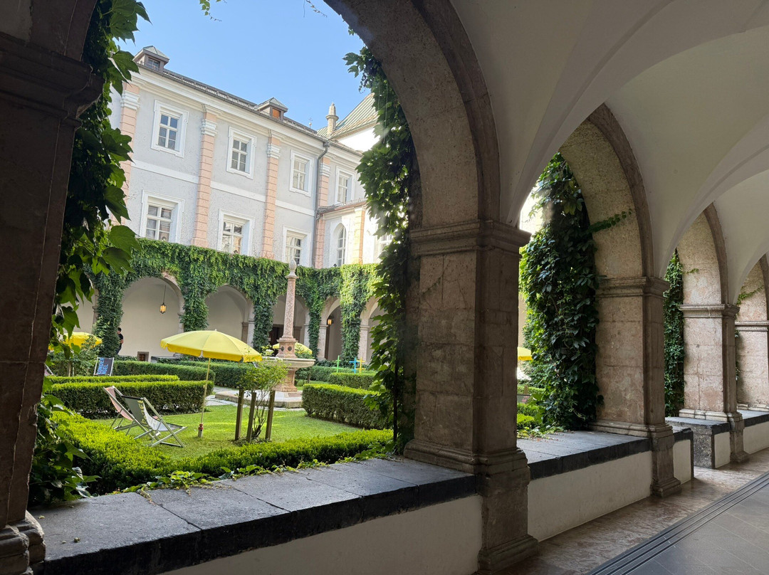 Hofkirche Innsbruck-茵斯布鲁克必去景点