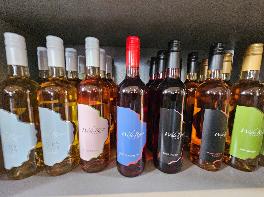 Wide River Winery Tasting Room-Le Claire必去景点