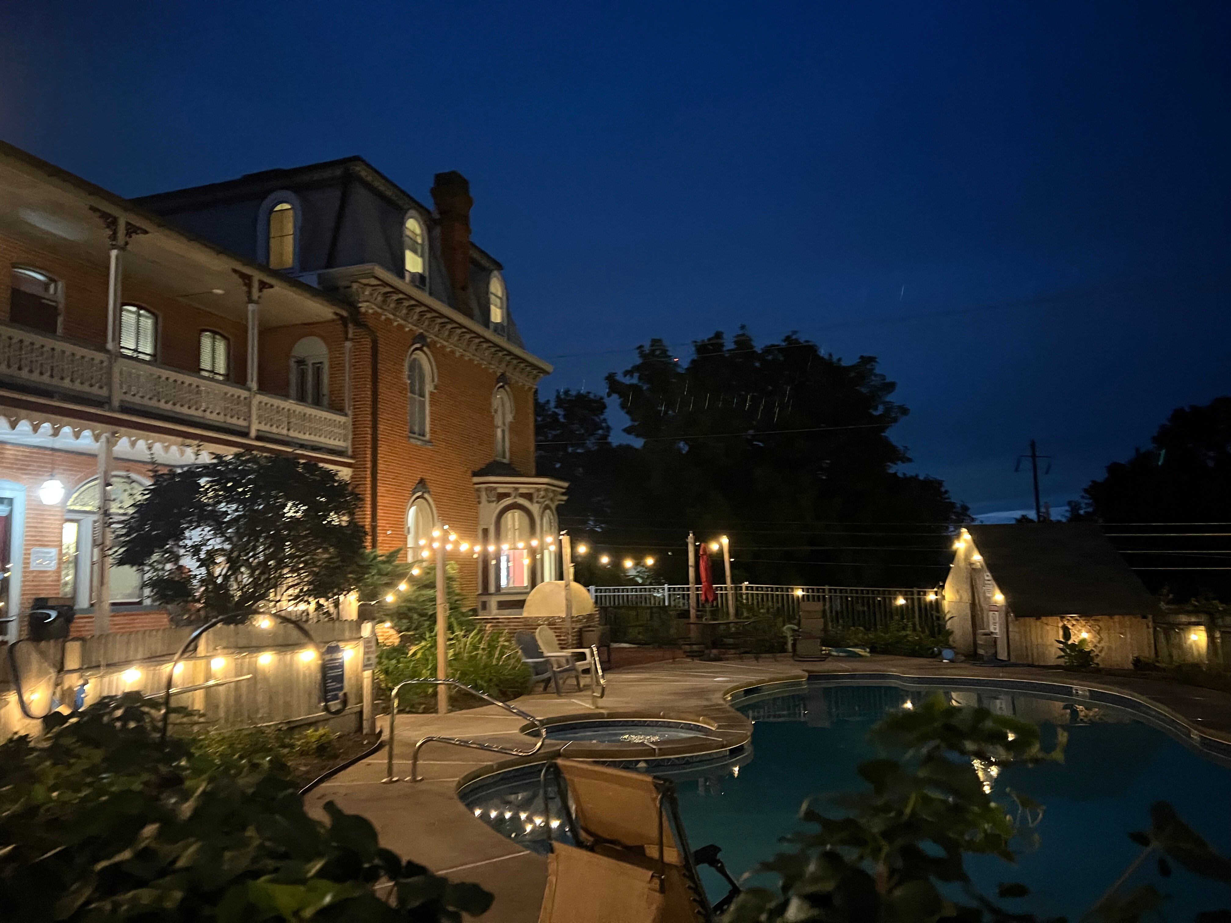 Greystone Manor Bed & Breakfast-官方