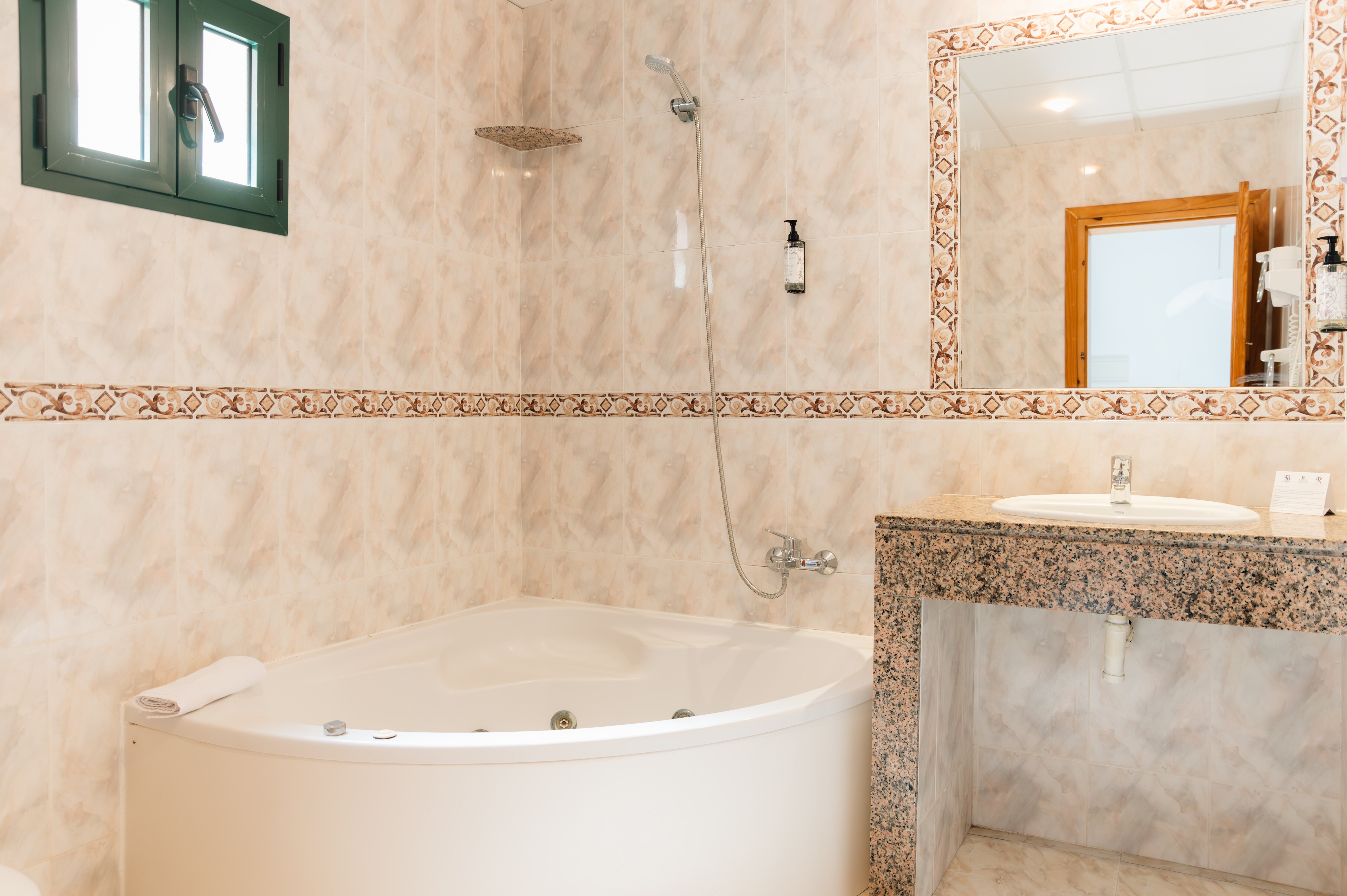 Apartamentos Moon Dreams Cabo De Baños-浴室