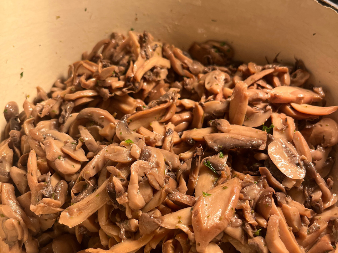 Plaza Premium Lounge Heathrow T2 Departures-伦敦必去景点