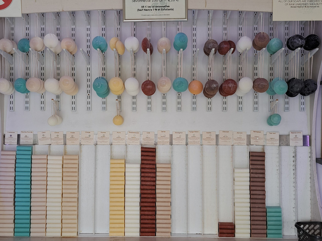 La Savonnerie du Zèbre-阿泽勒丽多城堡必去景点