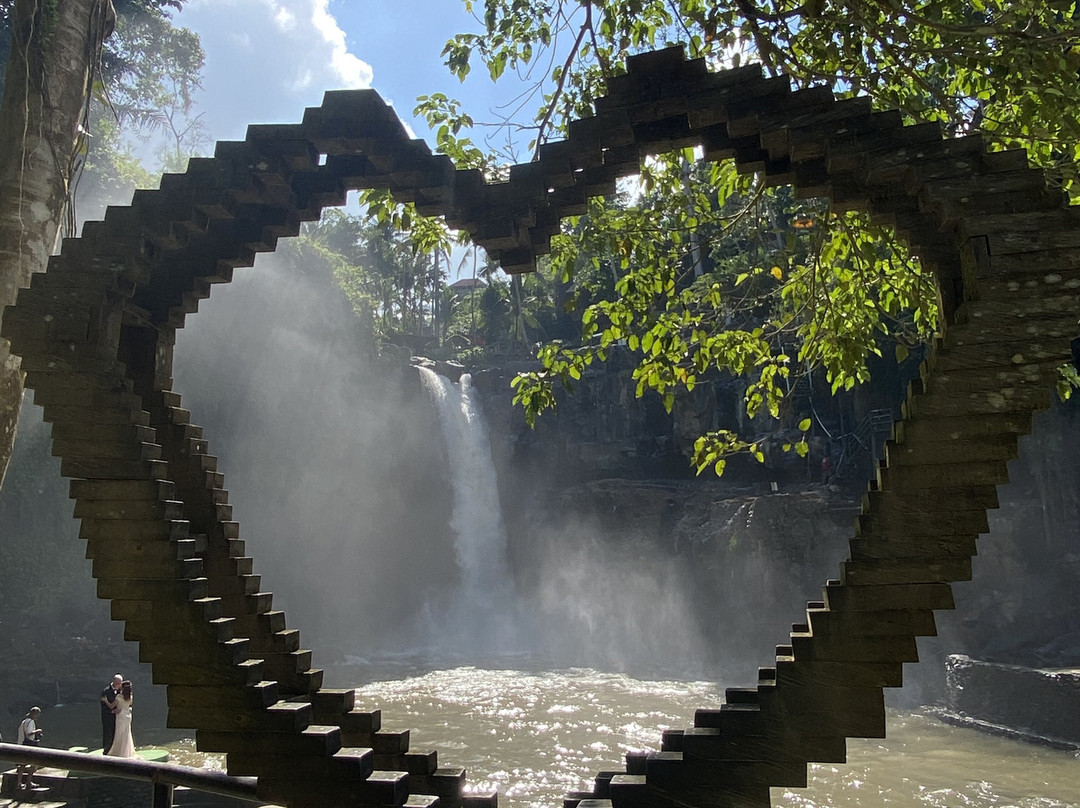 Tegenungan Waterfall-Kemenuh必去景点