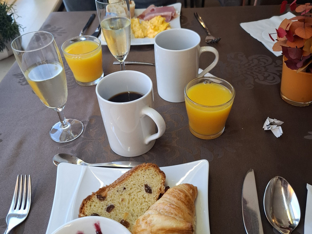 奥雷斯林酒店主图