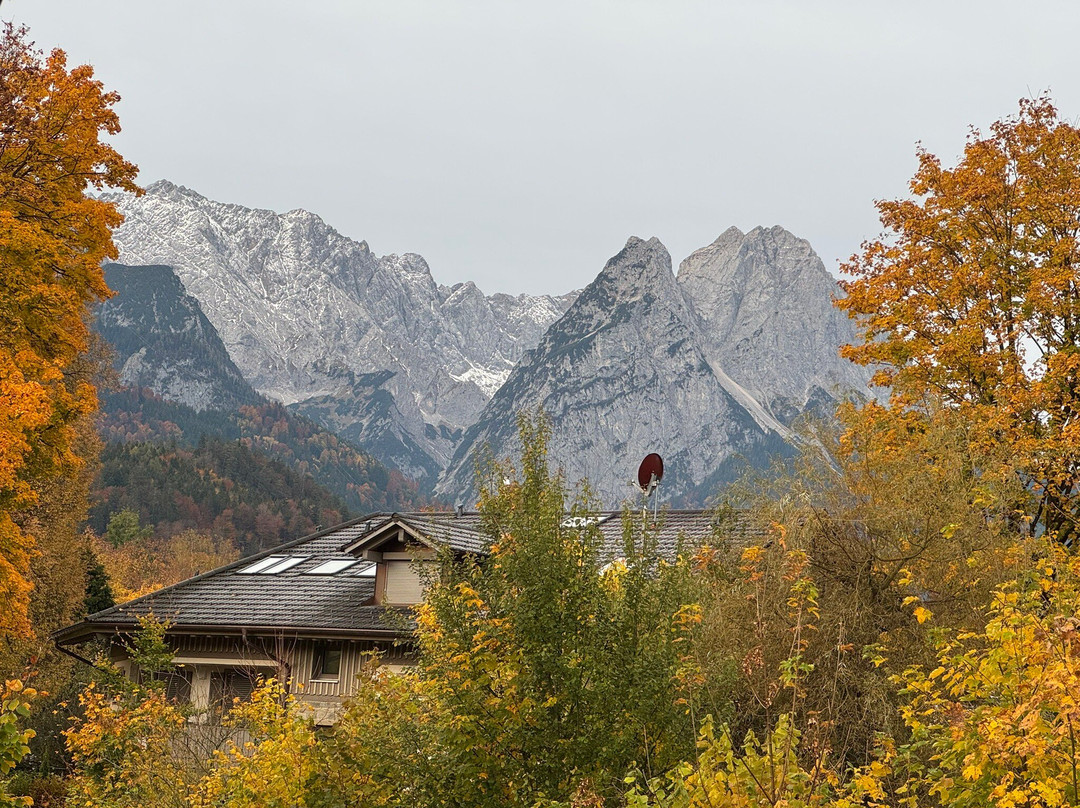 阿尔佩尼特瑞夫酒店主图