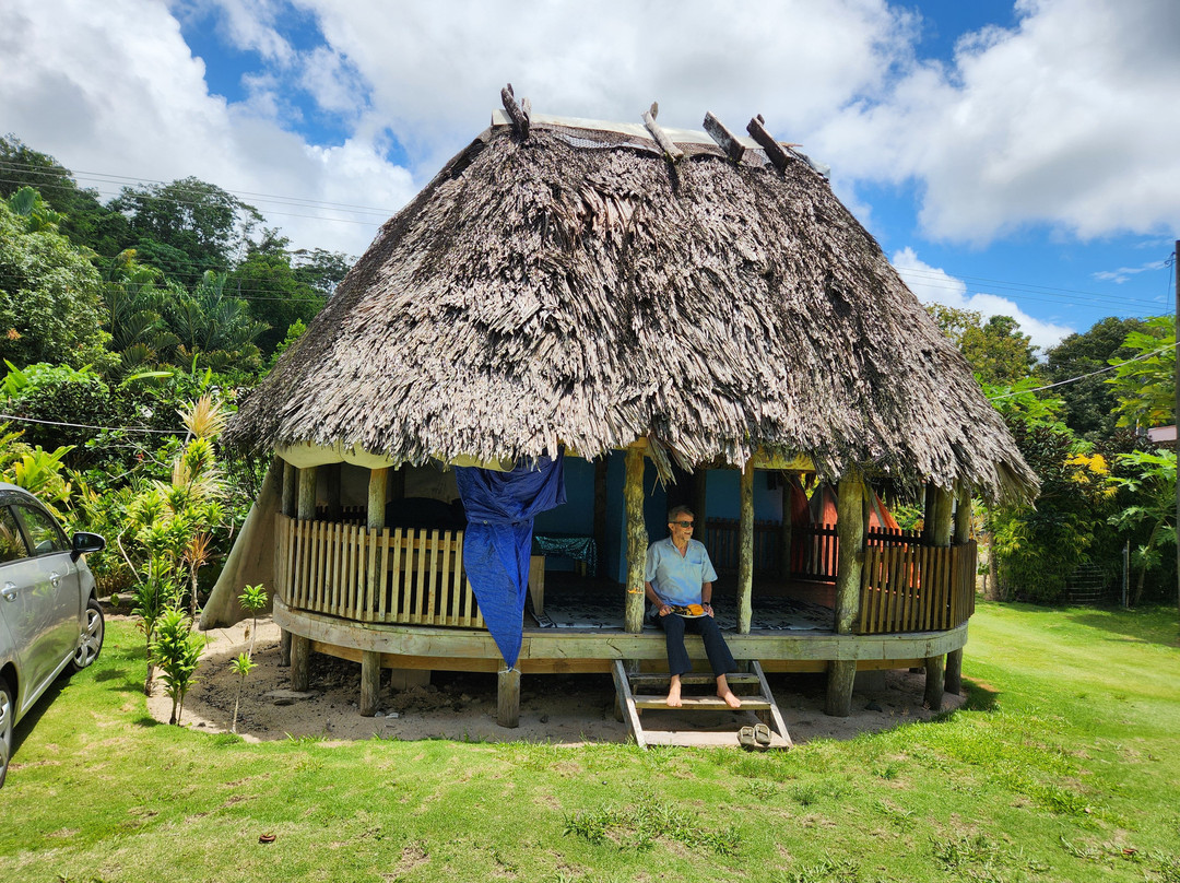 Regina's Beach Fales主图