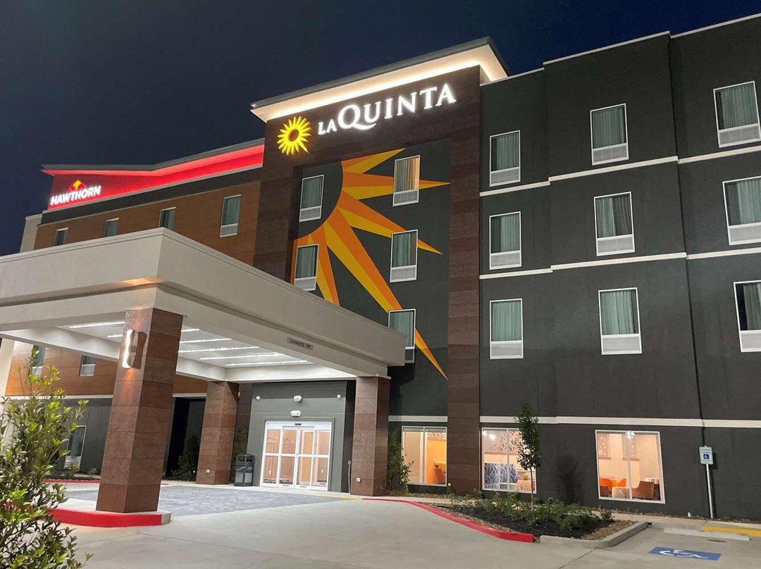 La Quinta Inn & Suites by Wyndham Sulphur